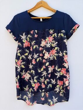 NY Collection Navy Floral Short Sleeve Top, PM, NWOT, FREE Jewelry Gift Incuded!